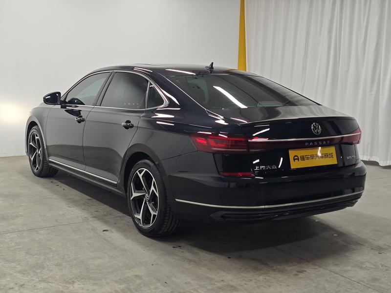 Volkswagen Passat 2025