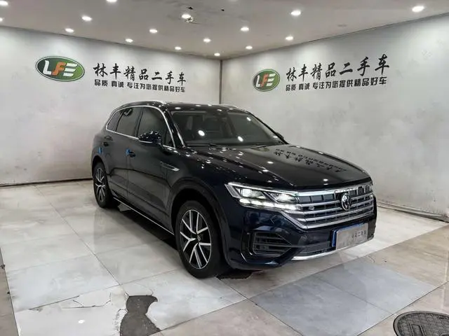 Volkswagen Touareg 3.0 TSI Ruixiang Edition Classic Sports Suit