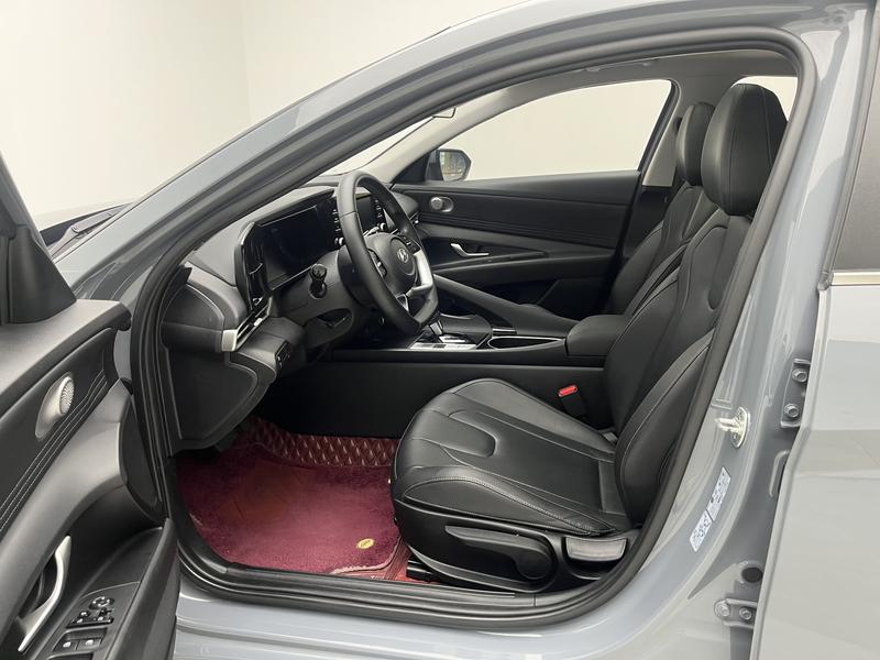 Hyundai Elantra 2022