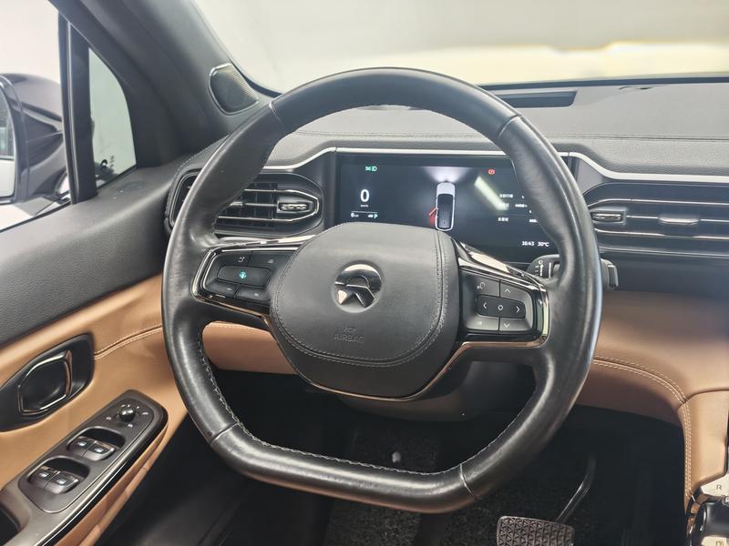 NIO NIO ES8 2020