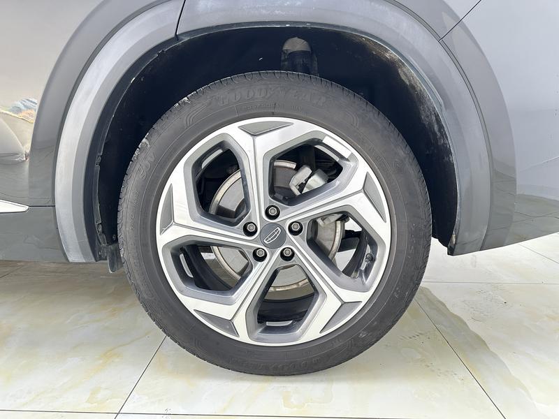 Geely Emgrand L 2024