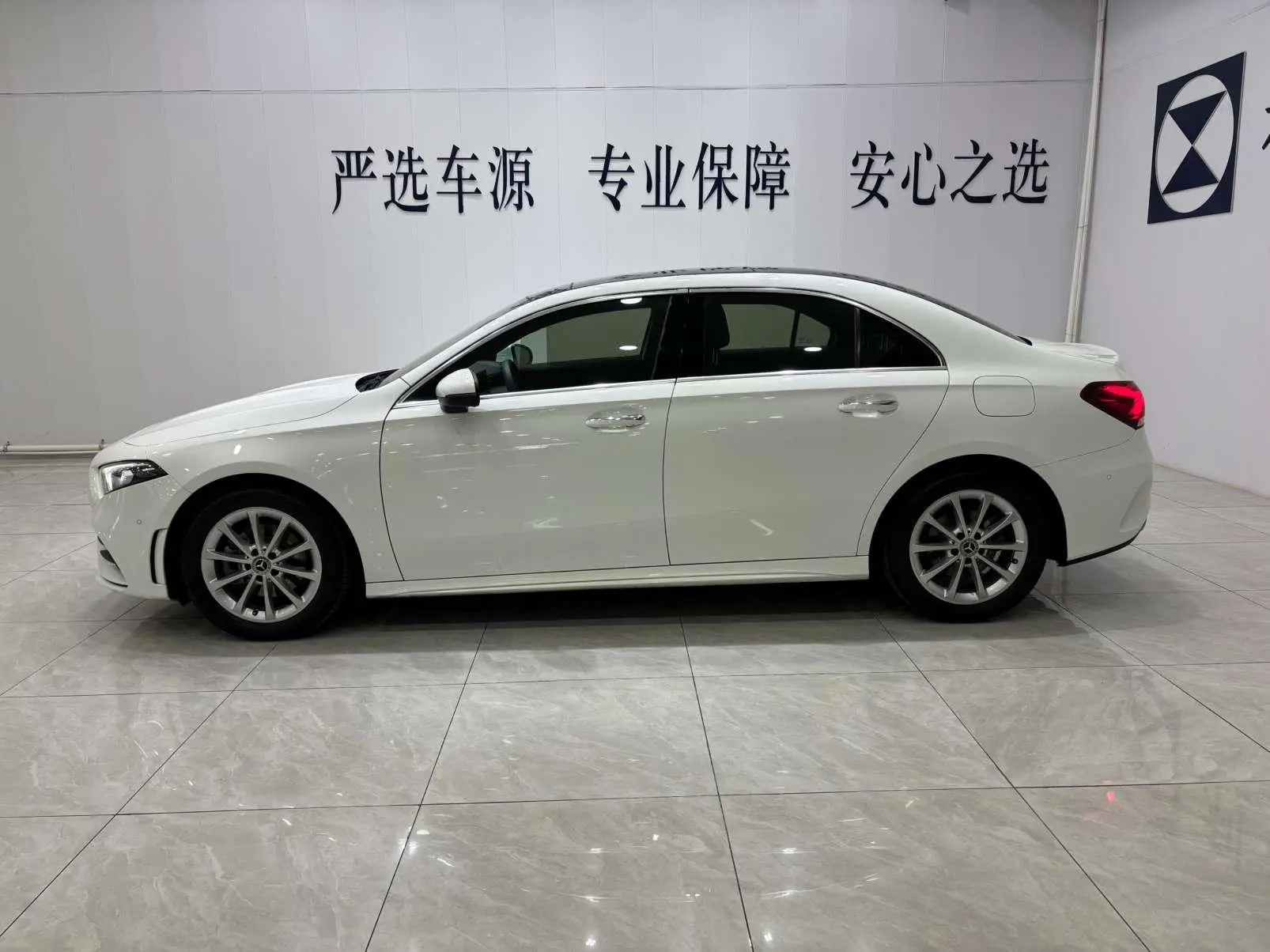 Mercedes-Benz Mercedes-Benz A-class A 200 L sports sedan
