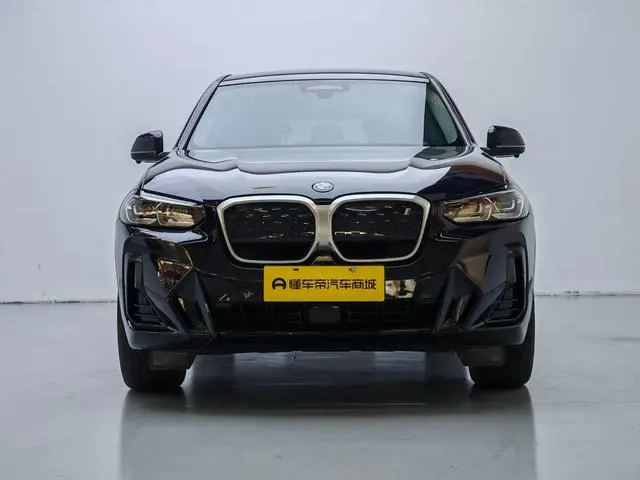 BMW BMW iX3 Facelift leading type