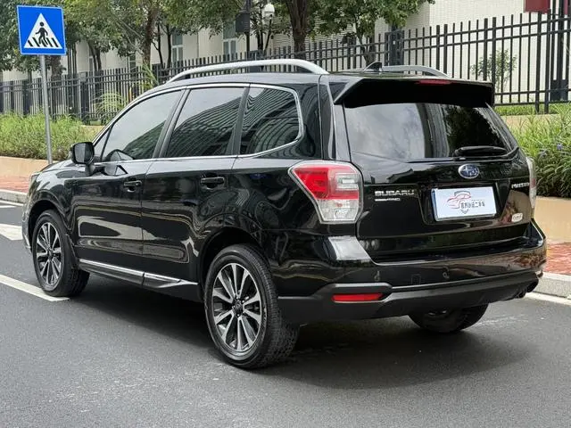 Subaru FORESTER Forester 2.5i Premium Navigation Version