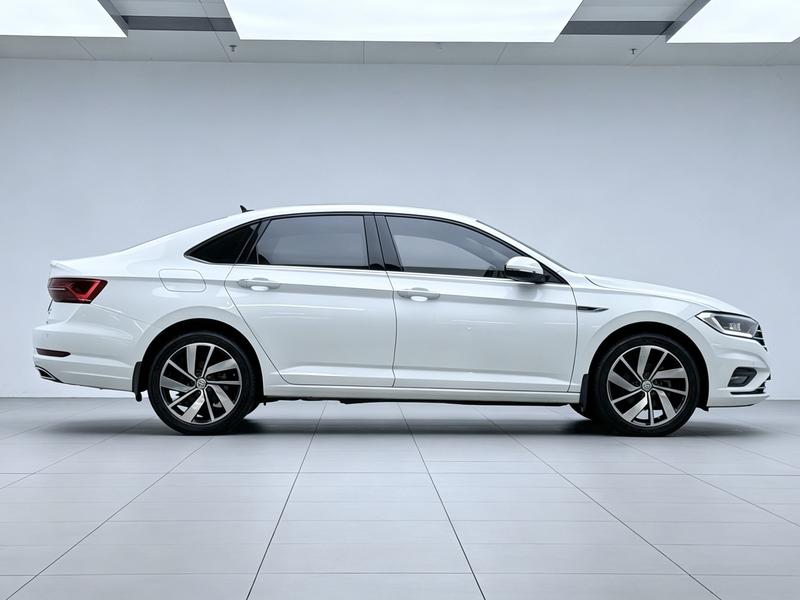 Volkswagen Sagitar 2022