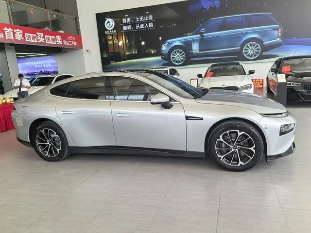 Xpeng Xiaopeng P7 586N