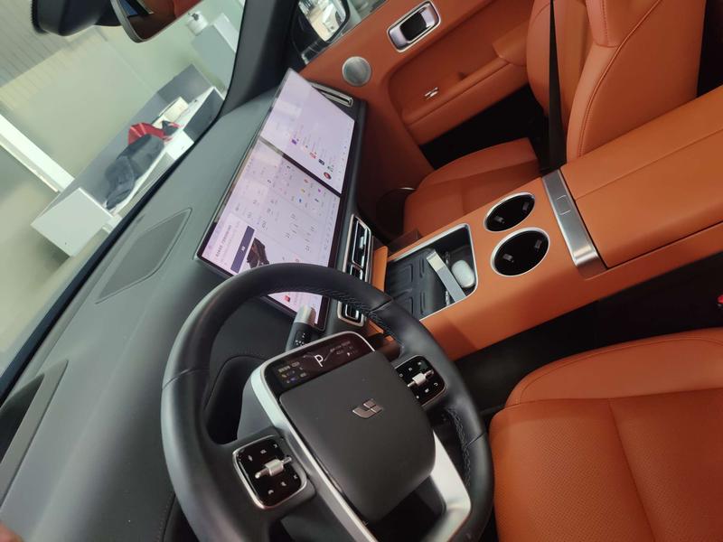Li Auto Ideal L8 2024