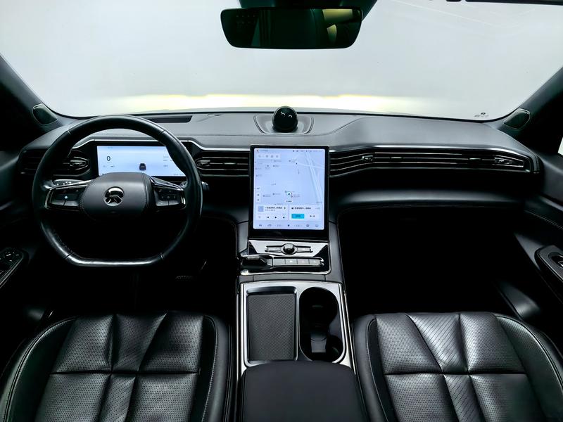 NIO NIO ES8 2020