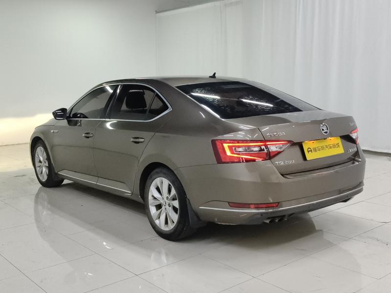 Skoda Superb 2016