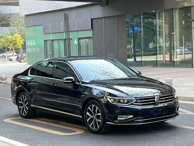 Volkswagen Magotan 330TSI DSG leading type