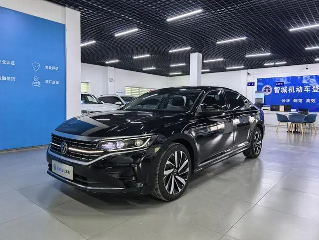 Volkswagen Passat Outstanding 380TSI Longyao Edition