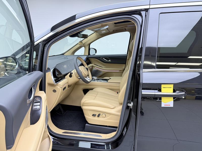 Voyah Lantu Dreamer PHEV 2024