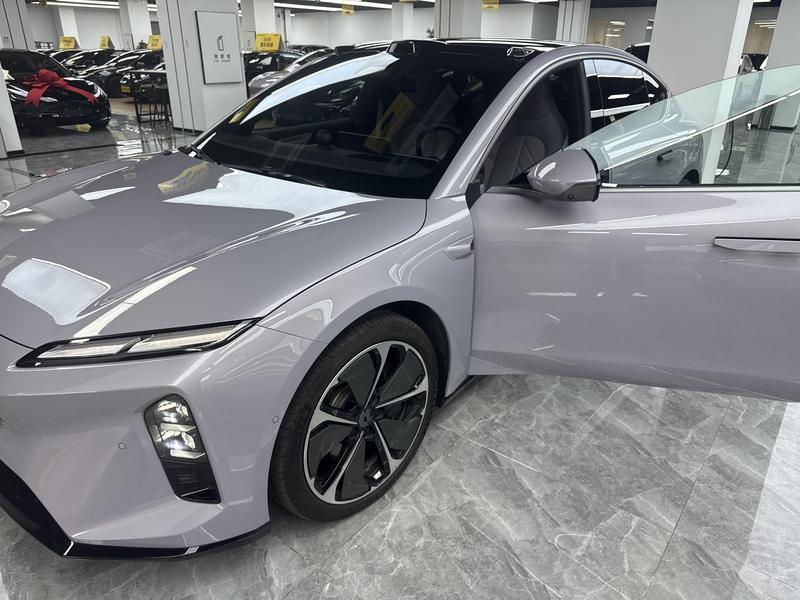 NIO NIO ET5 2025