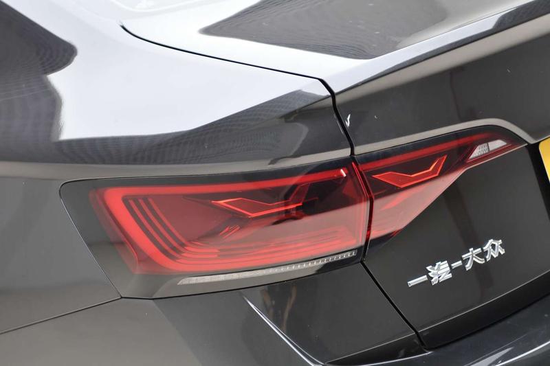 Volkswagen Sagitar 2023