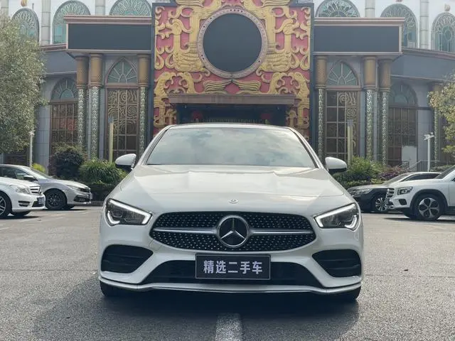 Mercedes-Benz Mercedes-Benz CLA CLA 200 four-door coupe
