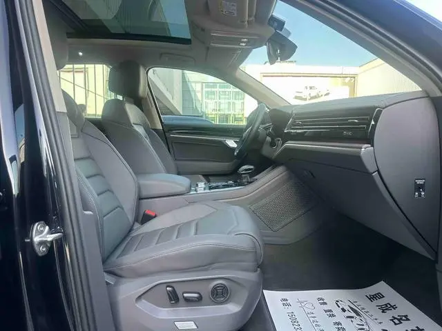 Volkswagen Touareg 3.0 TSI Ruixiang Edition Yao Black Sports Suit