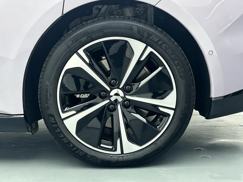 NIO NIO ET5 2025
