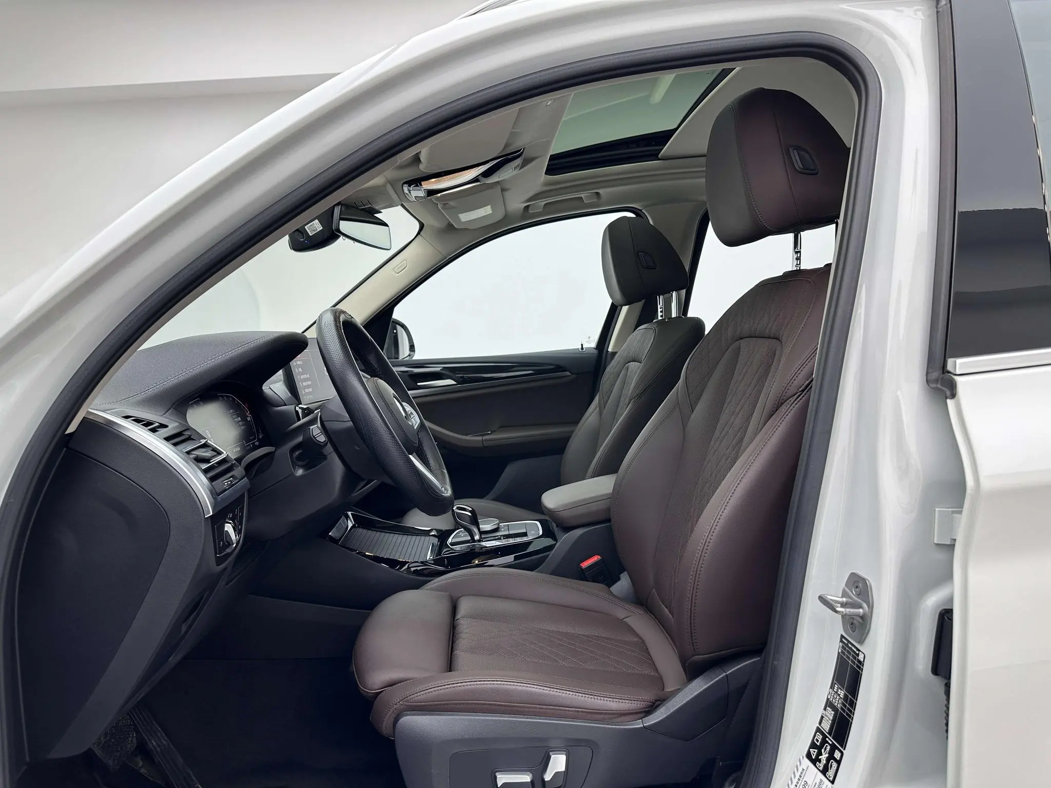 BMW BMW X3 Facelift xDrive25i M sports suit