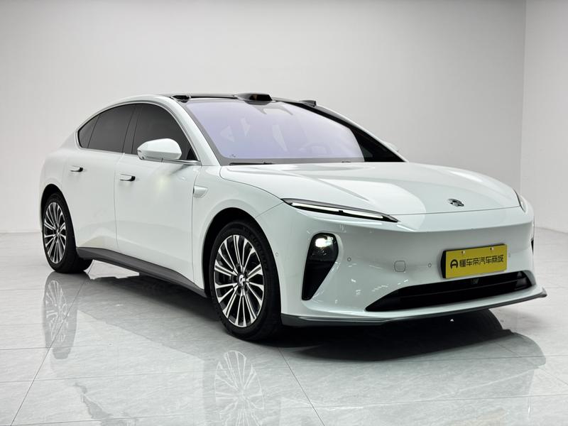 NIO NIO ET5 2024