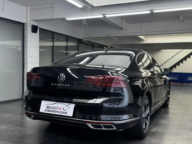 Volkswagen Magotan 2 million commemorative edition 330TSI DSG leading model