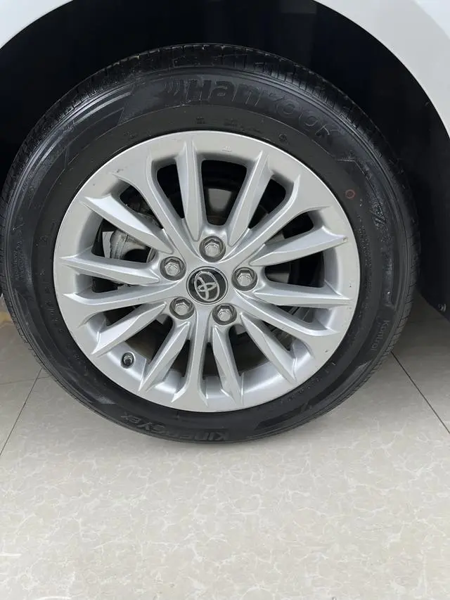 TOYOTA Asian lion 2.0L Premium Edition