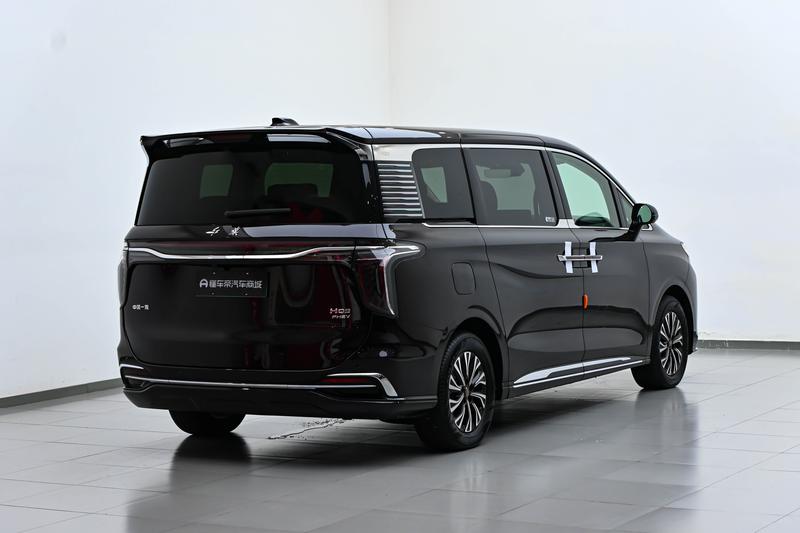 Hongqi Red Flag HQ9 PHEV 2024