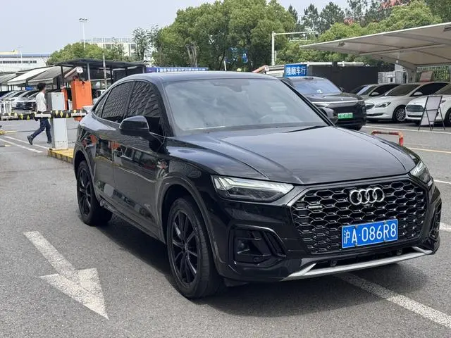 Audi Audi Q5L Sportback 45 TFSI Premium selection