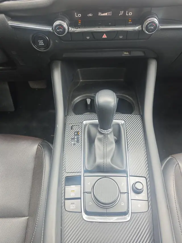 Mazda Mazda 3 Angkesaila 2.0L automatic quality elegant version