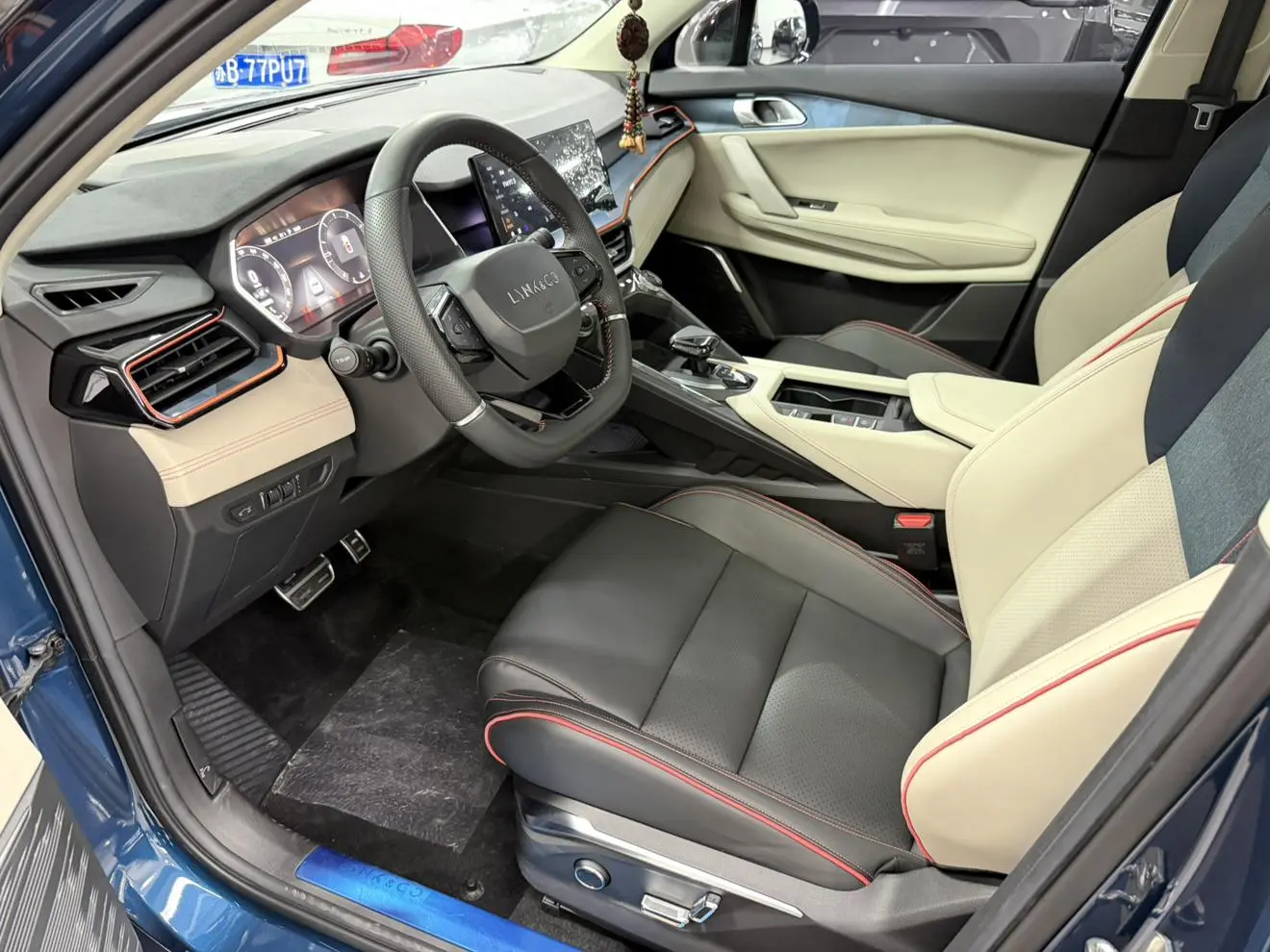 LYNK & CO Lynk 06 1.5T Yao Halo