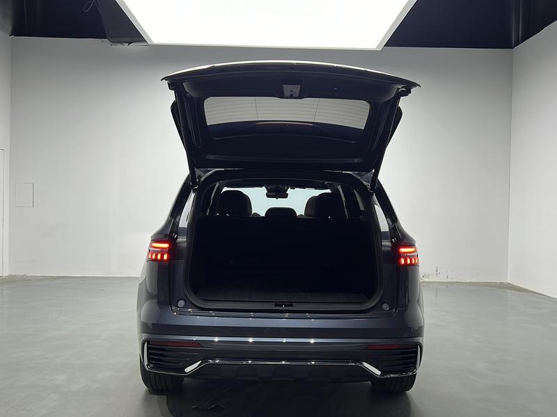 Geely Emgrand L 2024