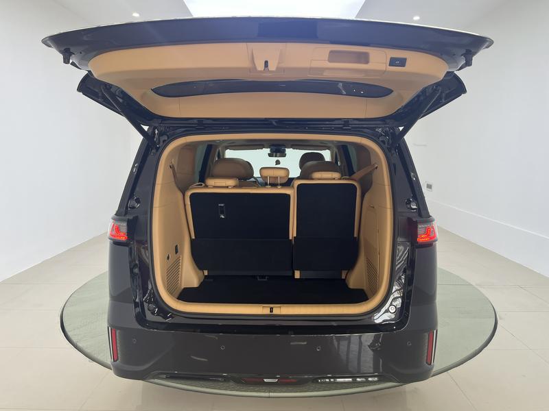 Voyah Lantu Dreamer PHEV 2025