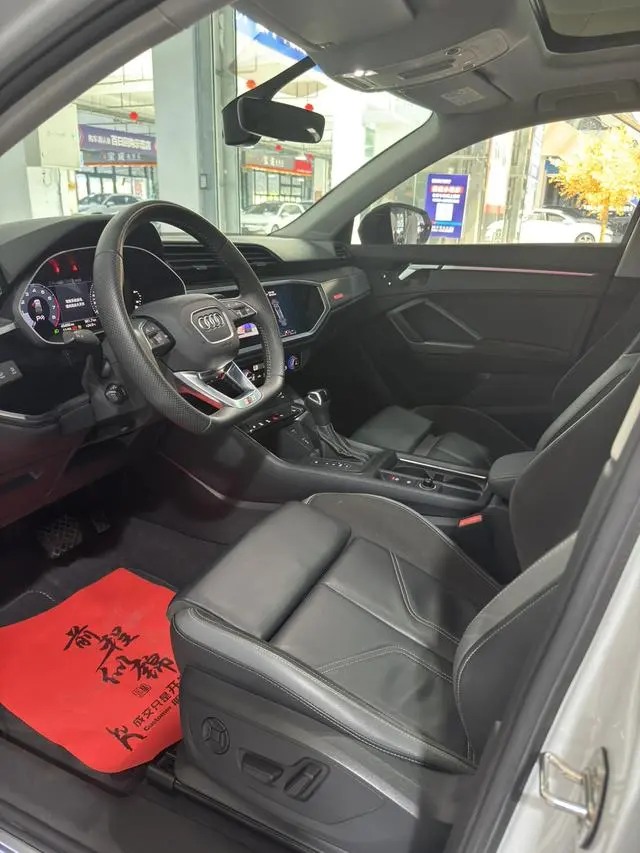 Audi Audi Q3 Sportback 40 TFSI Enjoy Life Edition