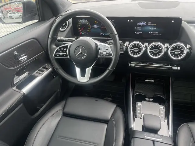 Mercedes-Benz Mercedes-Benz EQA EQA 260