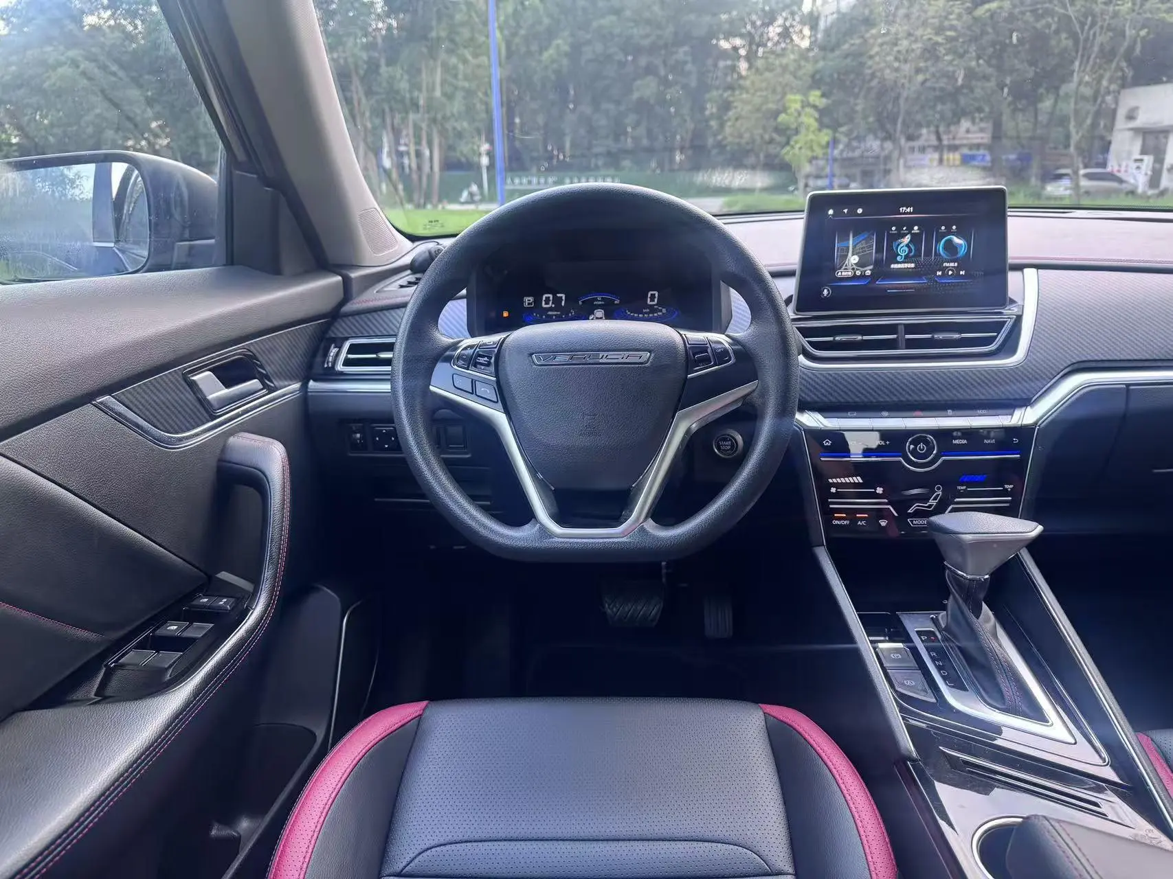 Venucia Qichen T60 1.6L CVT Zhixing Edition Country VI