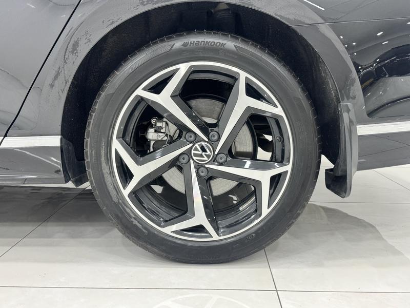 Volkswagen Magotan 2025