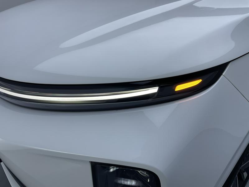 Li Auto Ideal L6 2025