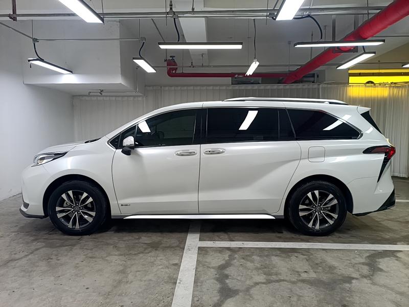 Toyota Gravia 2024