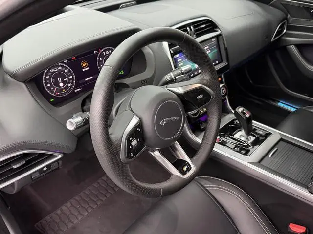 Jaguar Jaguar XEL 2.0T 200PS R-DYNAMIC S Enterprising Sports Edition