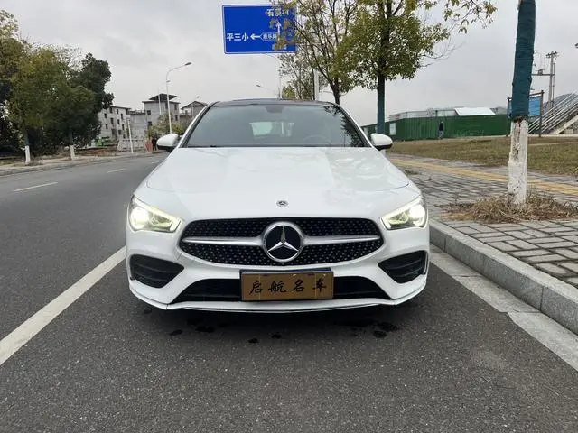 Mercedes-Benz Mercedes-Benz CLA CLA 200 five-door hunting sports car