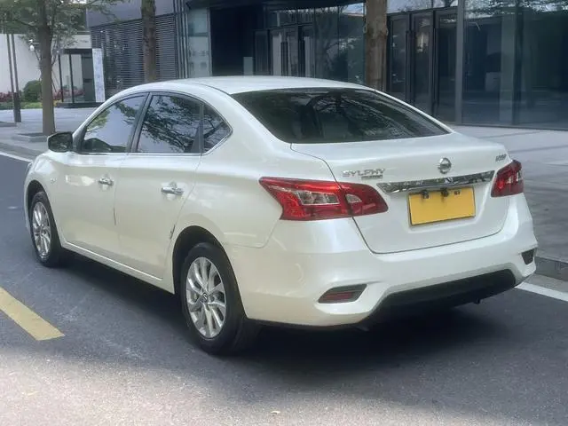Nissan Xuan Yi Classic 1.6 XE CVT Comfort Edition