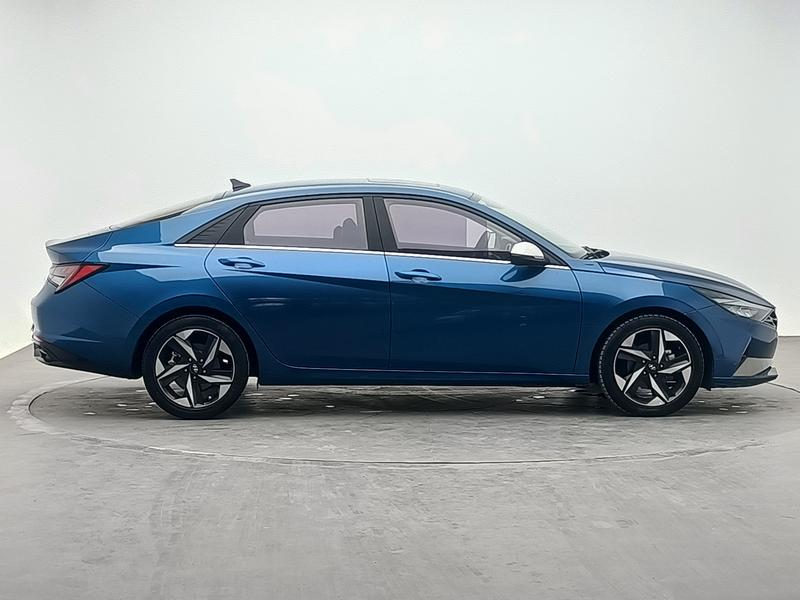 Hyundai Elantra 2021
