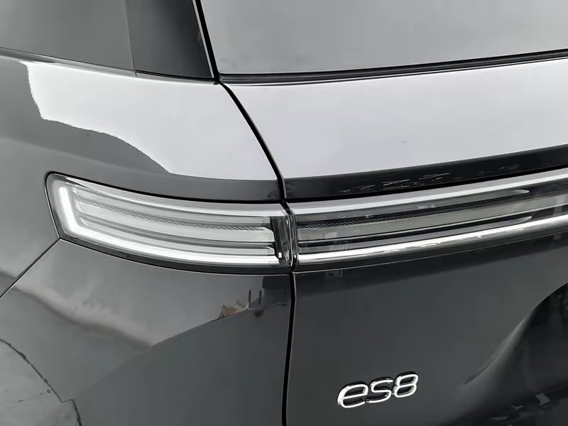 NIO NIO ES8 2026