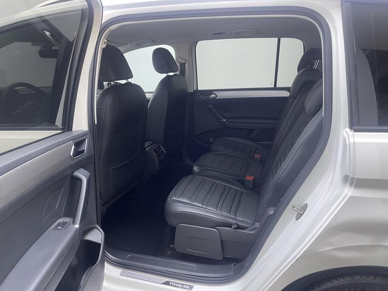 Volkswagen Touran L 2016