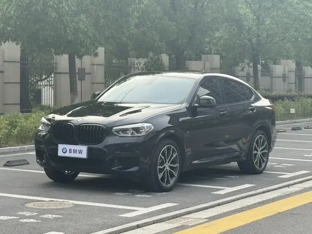 BMW BMW X4 xDrive25i M Sports Yao Ye Suit