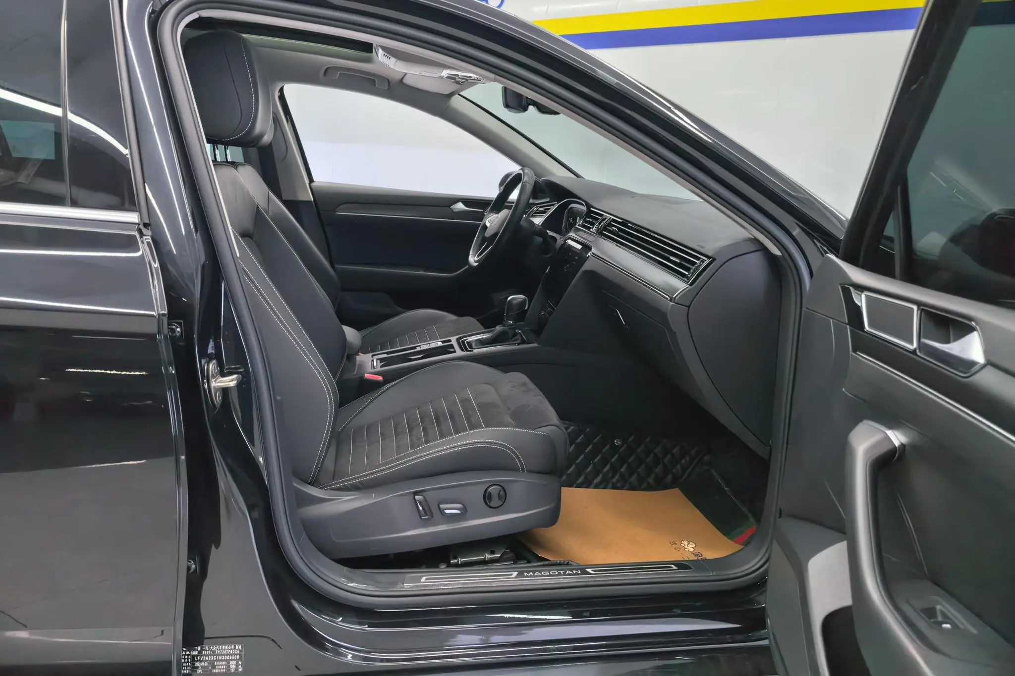 Volkswagen Magotan 330TSI DSG Luxury