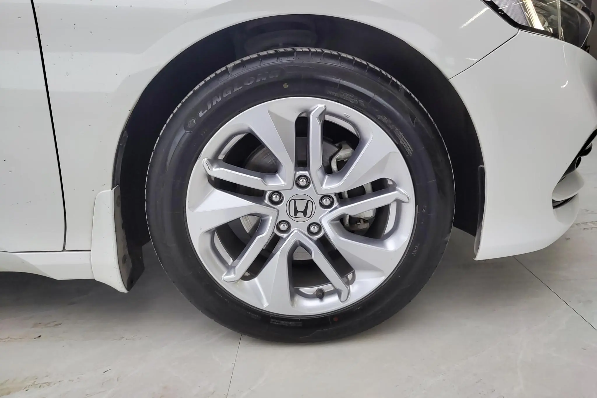 Honda Accord 260TURBO Elite Edition Country V