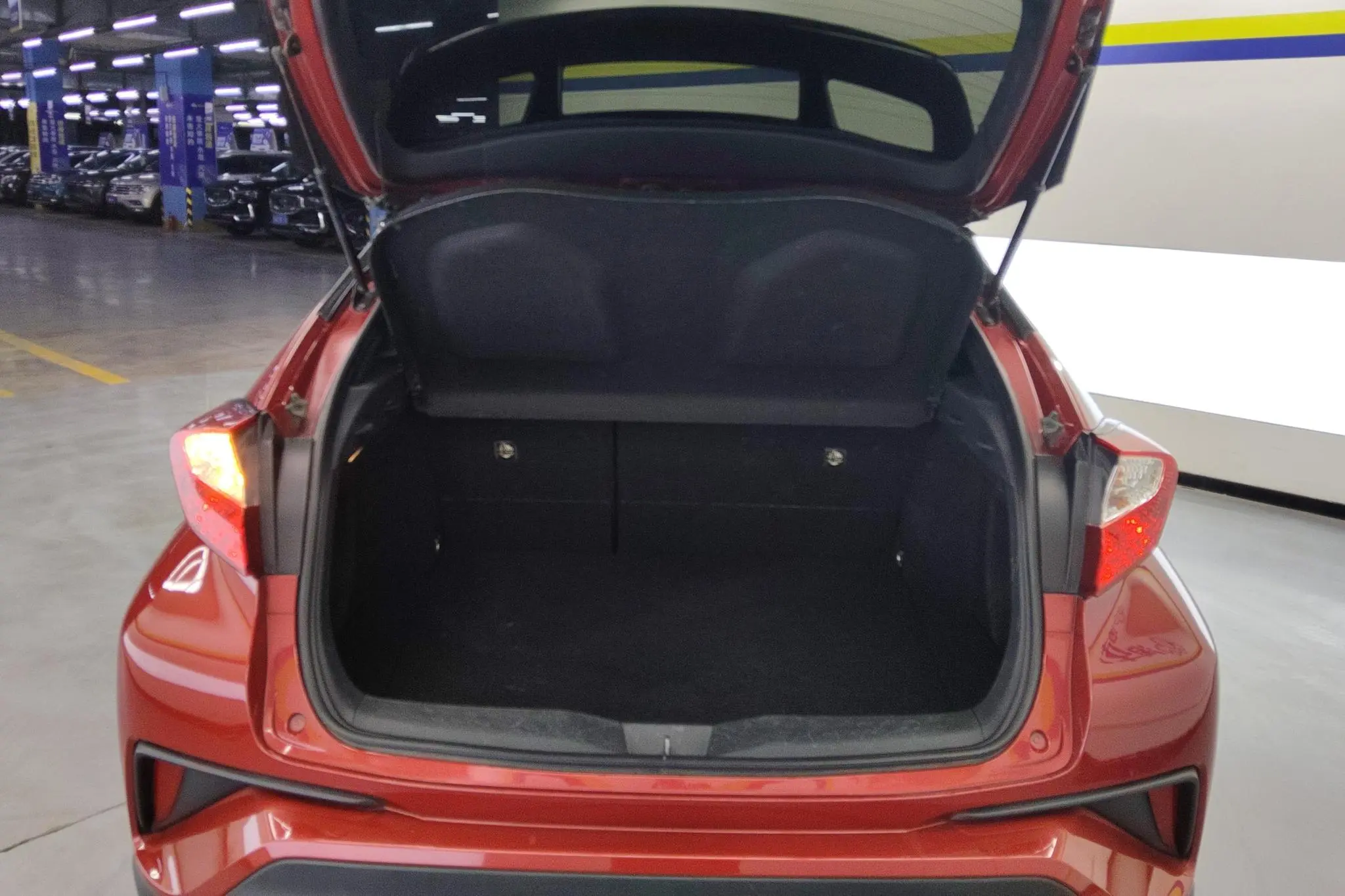 TOYOTA Toyota C-HR 2.0L leading skylight version country VI