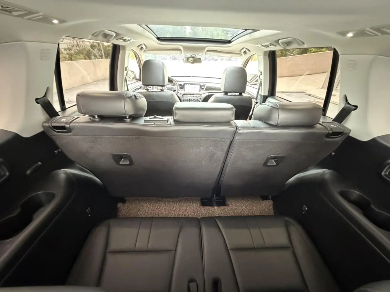 GAC Trumpchi GS8 320T two-wheel drive premium edition 7 seats