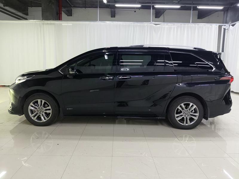 Toyota Sienna 2024