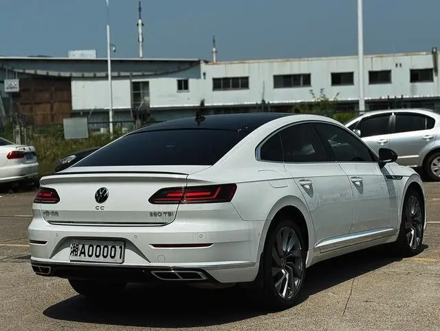 Volkswagen Volkswagen CC 380TSI eye-catching version